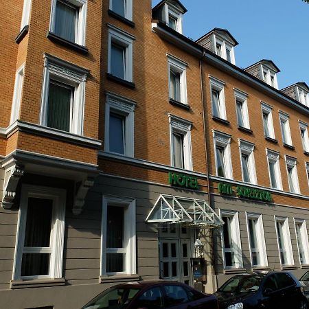 Hotel Am Schelztor Esslingen am Neckar ภายนอก รูปภาพ